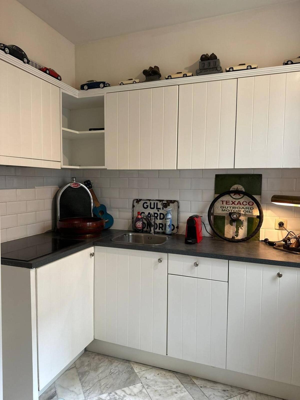 Idyllisch 2br App Met Patio Appartement