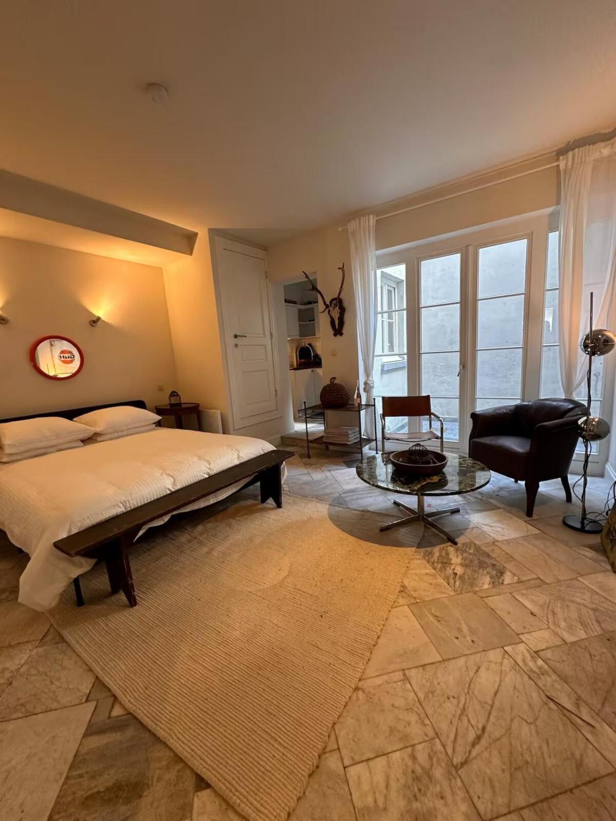 Idyllisch 2br App Met Patio