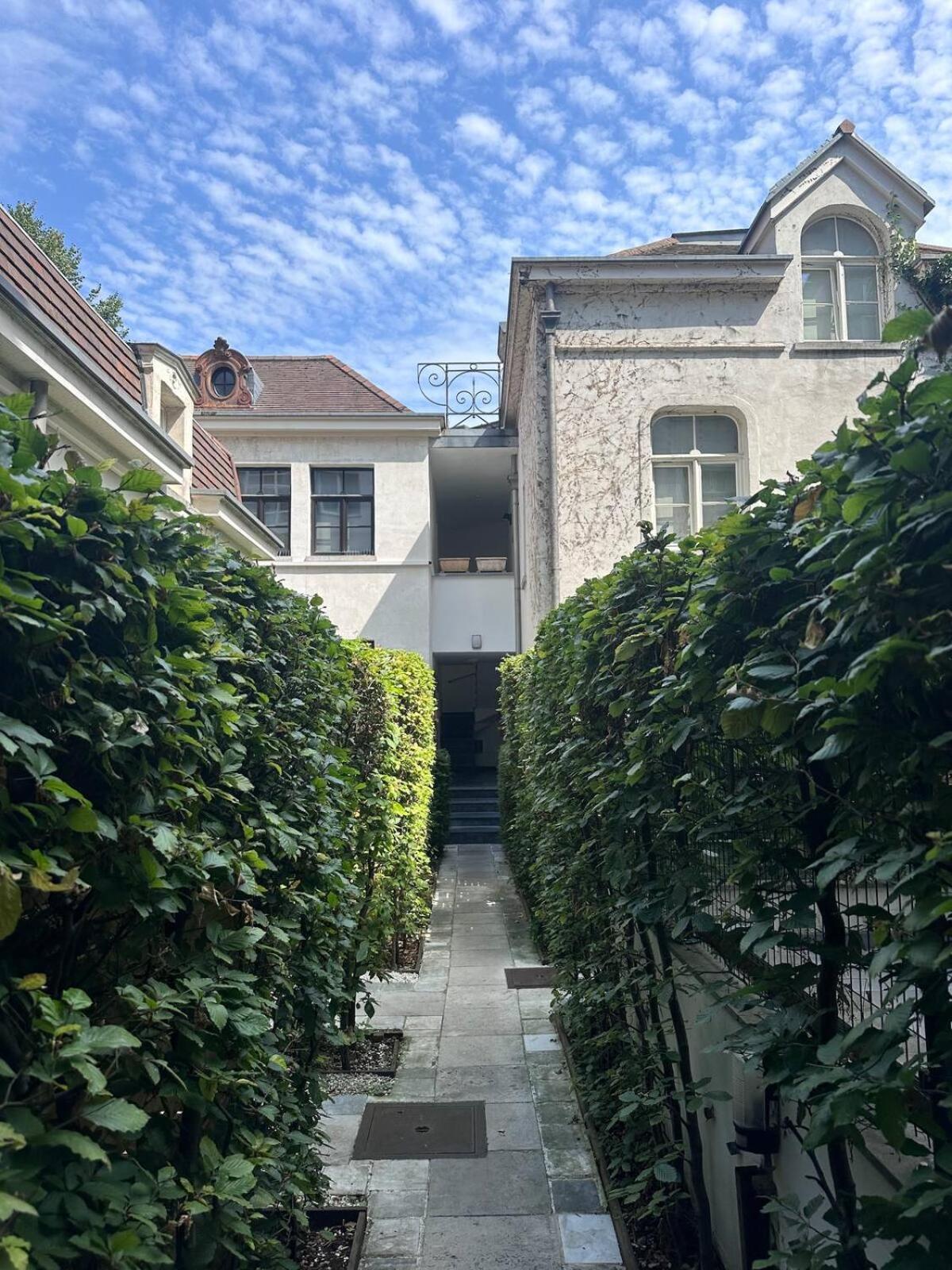 Idyllisch 2br App Met Patio Antwerpen